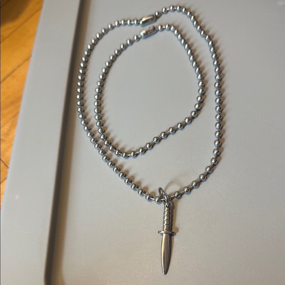 Silver Dagger (layered) Pendant Necklace from Scarlets addiction (never worn)